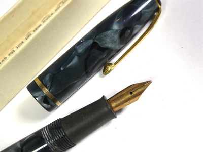 Lot 155 - The Conway Stewart 15 fountain pen with nib stamped 14K, The Conway Stewart No.58 fountain pen with