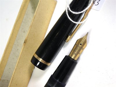 Lot 162 - A Parker Senior Duofold fountain pen with nib stamped 14K, a Parker Duofold fountain pen, two other