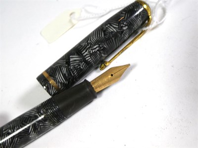 Lot 164 - Conway Stewart 59 fountain pen with nib stamped 14K and matching pencil, a Conway Stewart 28...