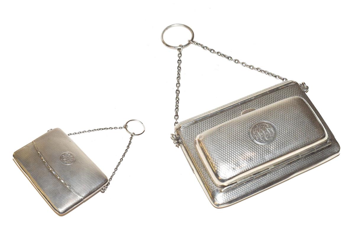 Lot 194 - A George V silver purse, Maker's Mark DBros, possibly for Davies Brothers, Birmingham, 1911,...