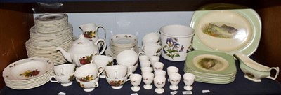 Lot 259 - A quantity of Wedgwood Drury lane pattern dinner and teawares together with a Woods ivory ware fish