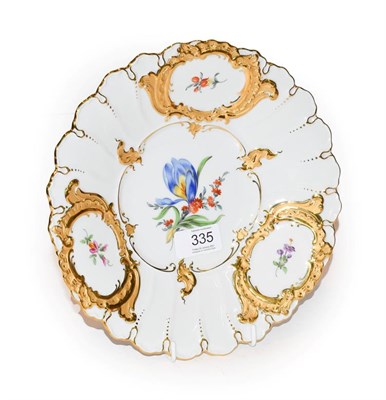 Lot 335 - A 20th century Meissen gilt highlight plate decorated with floral sprays