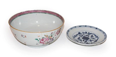 Lot 345 - An 18th century Chinese Famille Rose bowl and a Tek Sing Cargo blue and white plate