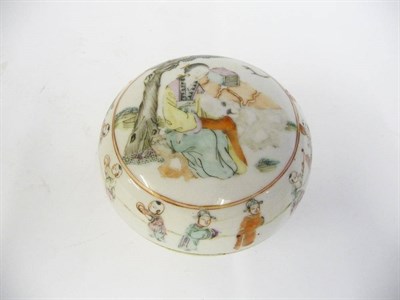 Lot 161 - A Chinese Porcelain Circular Box and Cover, 19th century, painted in famille rose enamels with...