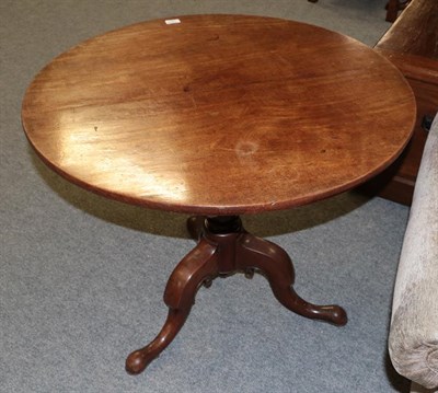 Lot 1275 - A George III circular mahogany tripod table, 87cm diameter by 71cm high