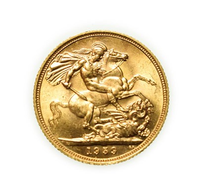 Lot 4106 - Elizabeth II, 1959 Sovereign. First portrait of Elizabeth II right, by engraver Mary Gillick....
