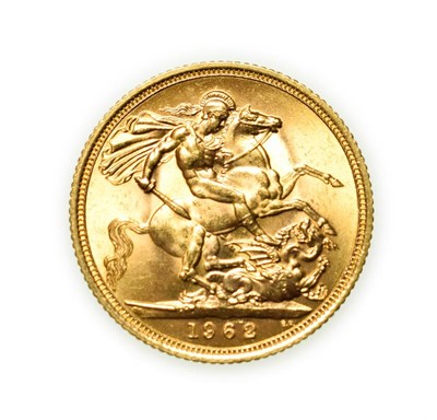 Lot 4107 - Elizabeth II, 1962 Sovereign. First portrait of Elizabeth II right, by engraver Mary Gillick....