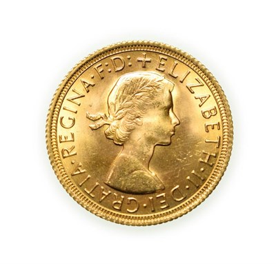 Lot 4112 - Elizabeth II, 1967 Sovereign. First portrait of Elizabeth II right, by engraver Mary Gillick....