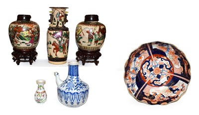 Lot 18 - A Japanese Meiji period Imari bowl and other Chinese ceramics, to include a pair of poychrome...