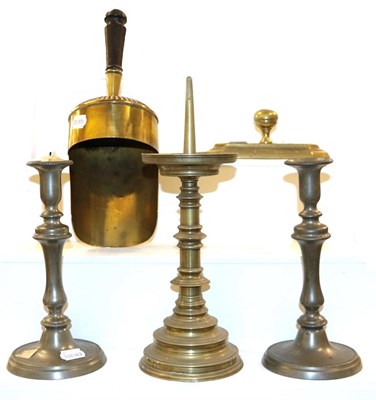 Lot 195 - A collection of 19th century metalwares to include a pair of pewter candlesticks, a brass...