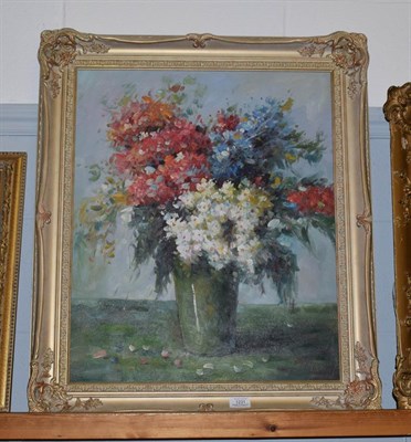 Lot 1231 - Contemporary (20th century) still life of flowers, oil on board, signed 'Doris' 59cm by 49cm