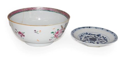 Lot 97 - An 18th century Chinese famille rose bowl, 20cm diameter by 10cm high and a Tek Sing Cargo blue and
