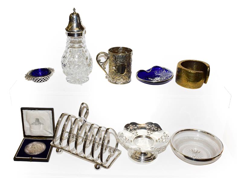 Lot 184 - A collection of silver and silver plate, the silver comprising a pedestal dish with pierced border