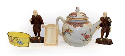 Lot 274 - A collection of Oriental items including an 18th century Chinese famille rose teapot; Cantonese...