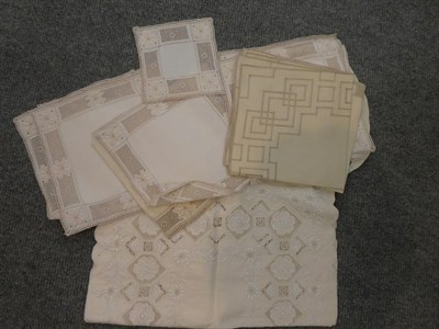 Lot 276 - One box of assorted lace and linen