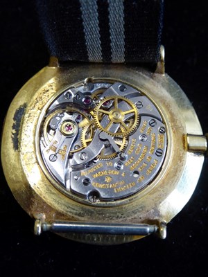 Lot 169 - ~ An 18 Carat Gold Centre Seconds Wristwatch, signed Vacheron & Constantin, Geneve, 1966,...