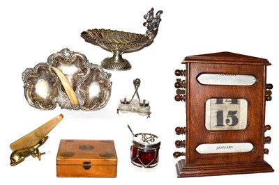Lot 15 - A tray of assorted items including an oak cased perpetual calendar, Mauchline ware box and...