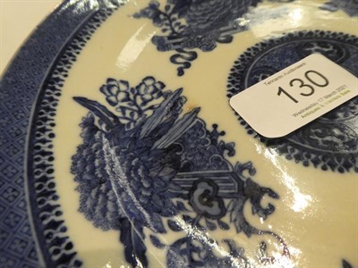 Lot 130 - A Chinese Export Qianlong blue and white Fitzhugh pattern plate, with original receipt, 19cm...