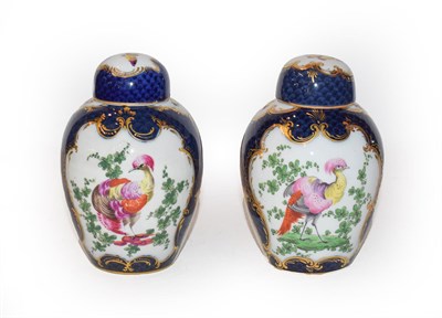 Lot 152 - A pair of Sampson Worcester porcelain tea canisters with gilt highlighted decoration with...