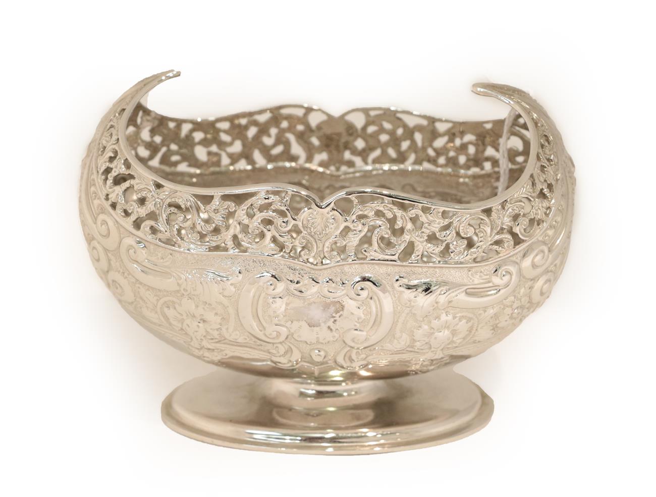 Lot 21 - An Edward VII Silver Bowl, by George Jackson and David Fullerton, London, 1905, bombe oval and...