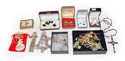 Lot 218 - A small quantity of costume jewellery including necklaces, earrings, pendants, plated cufflinks etc