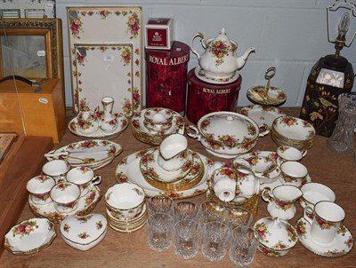 Lot 444 - Large quantity of Royal Albert 'Old country roses' china, including boxed examples, teapot...