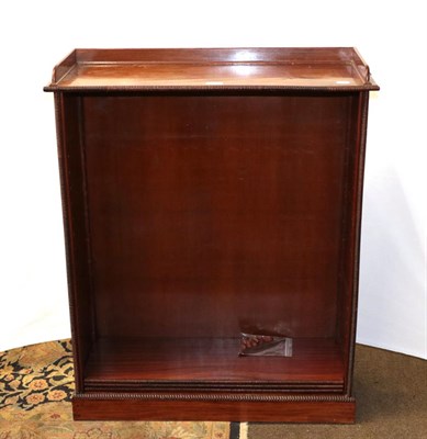 Lot 1275 - A 19th century mahogany open bookcase, with turned mouldings and three adjustable shelves, 79cm...