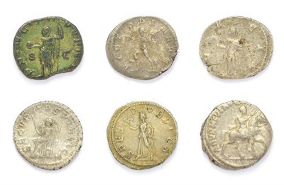 Lot 4010 - Ancient Rome, A Miscellany of 6 x Coins consisting of: Septimius Severus (193 - 211 A.D) silver...
