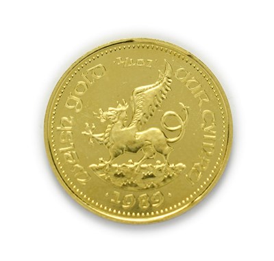 Lot 4101 - Wales, 1989 ''Welsh Gold'' Sovereign Medal. 7.75g of 22ct (.916) gold. Obv: Welsh dragon, 1989...