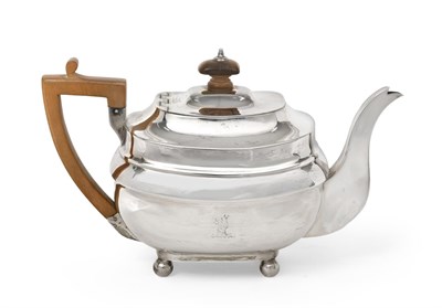 Lot 2204 - A George III Provincial Silver Teapot, by Dorothy Langlands, Newcastle, 1808, oblong and on...