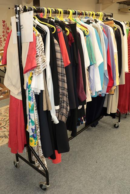 Lot 1064 - Assorted modern ladies clothing including Laura Ashley, Ralph Lauren, Tru, Thomas Pink, Fenn Wright