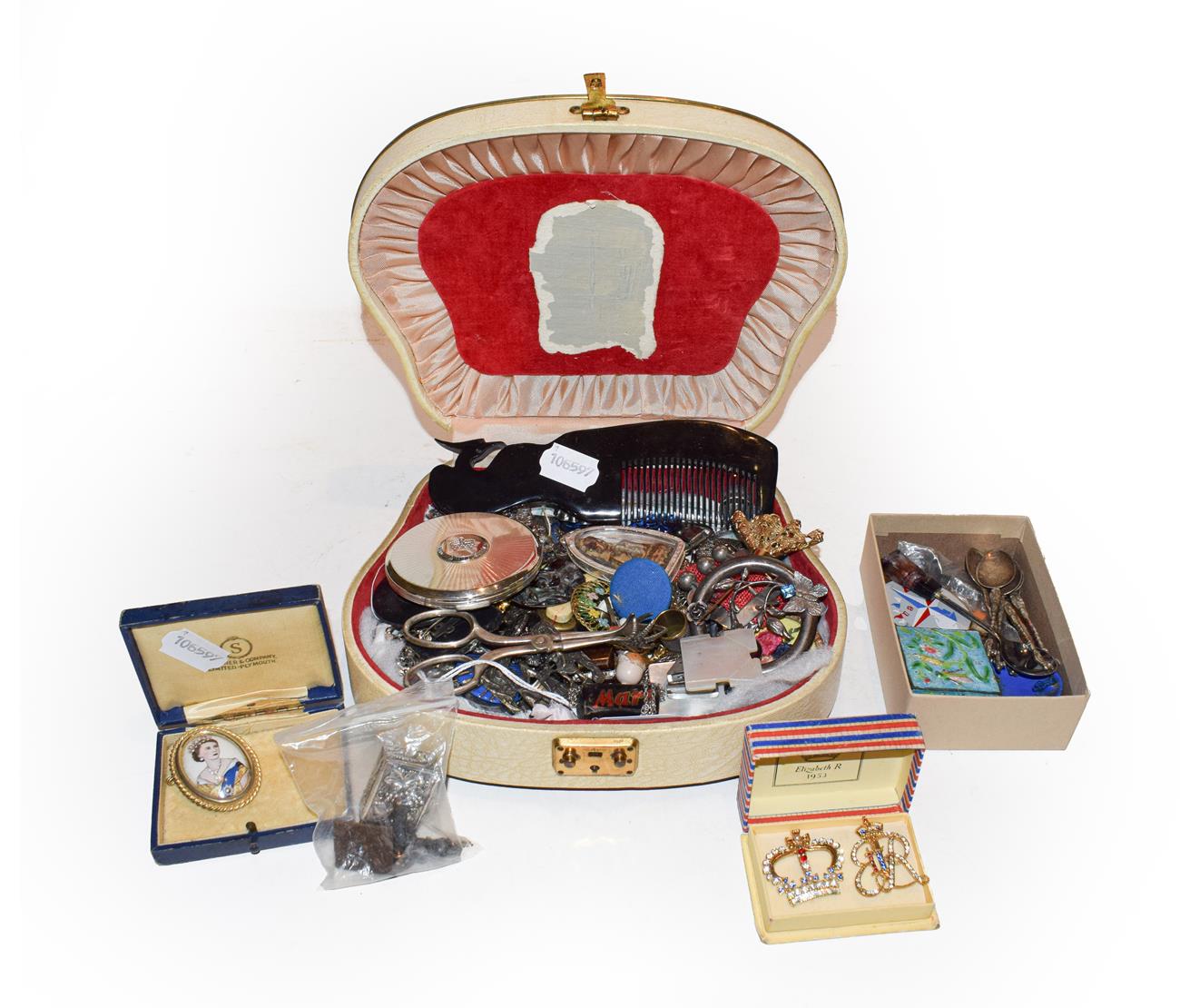 Lot 275 - A large collection of collectable's contained in a jewellery box, including buttons, a compact,...