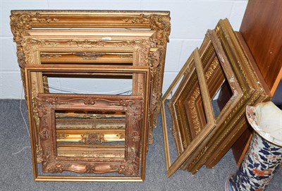 Lot 301 - A quantity of gilt picture frames