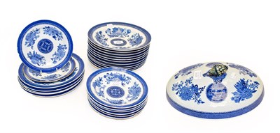 Lot 408 - 19th century Chinese blue and white part dinner service decorated in the Fitzhugh pattern...