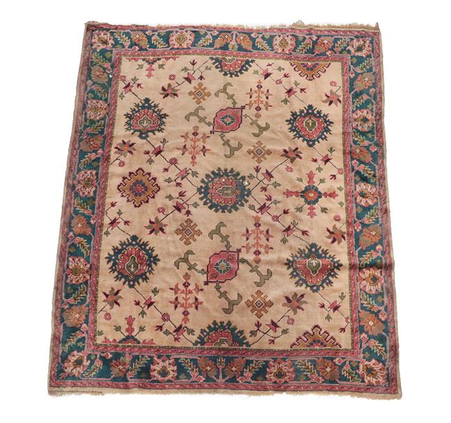 Lot 362 - Ushak Carpet Central/West Anatolia, 1st quarter 20th century The cream field with an allover design