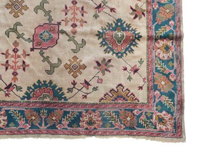 Lot 362 - Ushak Carpet Central/West Anatolia, 1st quarter 20th century The cream field with an allover design