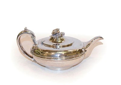 Lot 297 - A William IV silver teapot, by Joseph and John Angell, London, 1835, compressed circular and on...