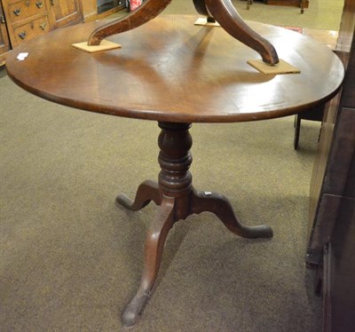 Lot 1159 - George III oak tilt-top tripod table, 91cm by 73cm