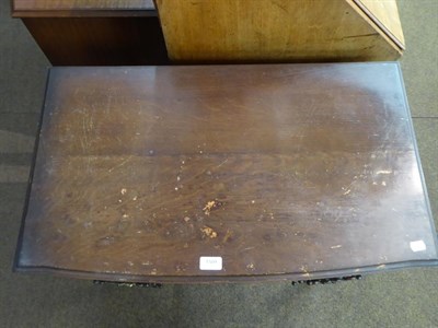 Lot 1169 - An oak three drawer canteen table containing a full plated service