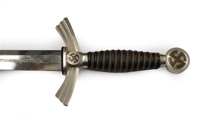 Lot 111 - A German Third Reich Luftwaffe Dagger, First Pattern, the 30.5cm chamfered double edge steel...