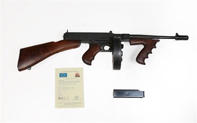 Lot 203 - A Deactivated US Thompson M.1928 Submachine Gun, .45 calibre, numbered 434412, walnut grips and...