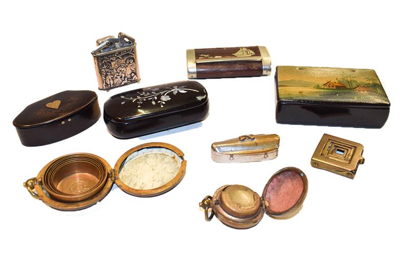 Lot 197 - A Georgian lacquered snuff box, a Vernis Martin example, two others together with a novelty...
