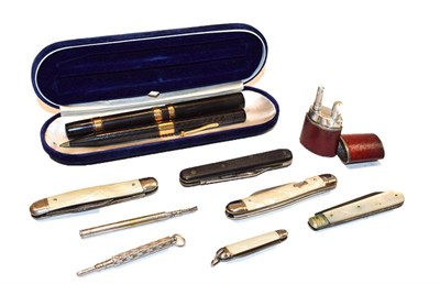 Lot 216 - A cased Waterman's pen set with 9 carat gold mounts together with other jewellery and...
