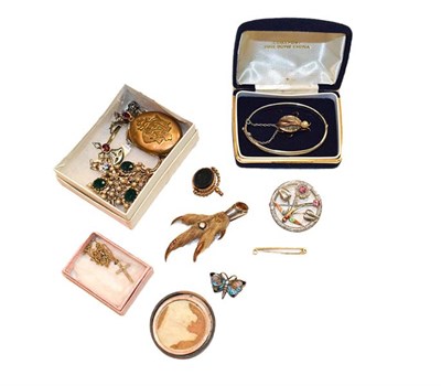 Lot 217 - A 9 carat gold bar brooch, a bloodstone and carnelian swivel seal fob and a quantity of costume...