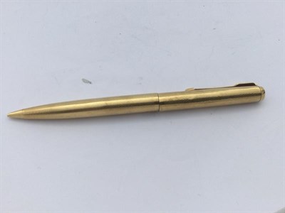Lot 2055 - An Elizabeth II Gold Fountain-Pen and Pencil, by Parker, London, 1960, 18ct, each with...