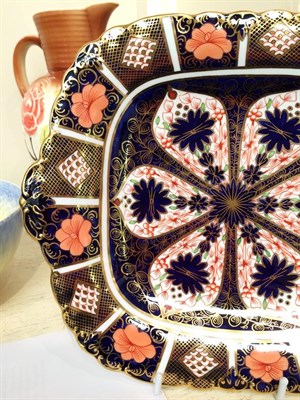 Lot 20 - Royal Crown Derby Imari: A pair of cake plates and a small vase (3)