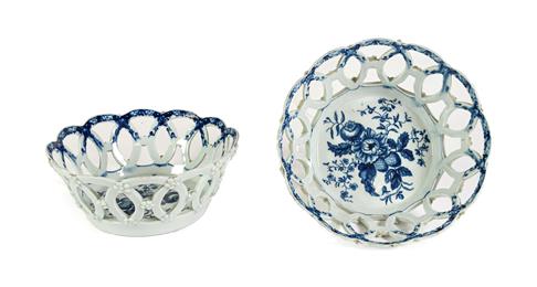Lot 41 - A Pair of Worcester Porcelain Circular Baskets, circa 1770, printed in underglaze blue with the...