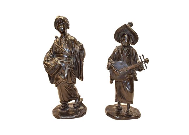 Lot 77 - A pair of Chinese bronze musicians, both stamped, late 19th century (one a.f.) (tallest 26cm) (2)