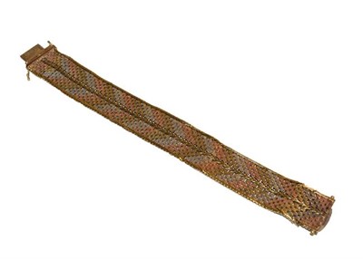 Lot 141 - A 9 carat tri-coloured gold bracelet, length 18cm