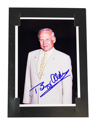 Lot 3124 - Buzz Aldrin Autographed Photograph 5x7''